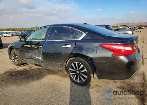 2017 Nissan Altima 2.5 z USA, uszkodzony, nr VIN 1N4AL3AP0HC127291